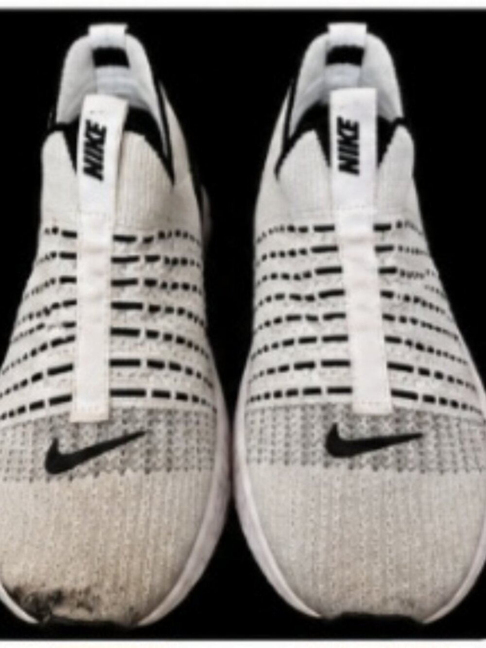 NIKE PHANTOM MENS RUNNING SHOE - SIZE 12 - BLACK / WHITE